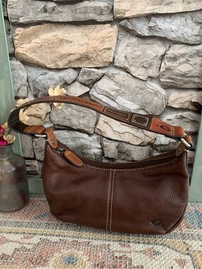 Fossil UGA Dawgs Georgia Bulldogs Embossed Logo Leather Shoulder Mini Bag Purse